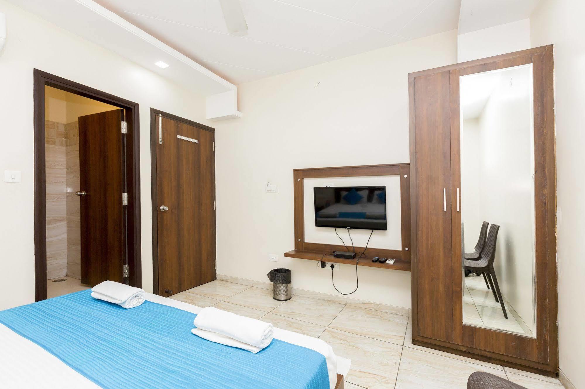 Hotel Sunday Inn Jaipur Buitenkant foto