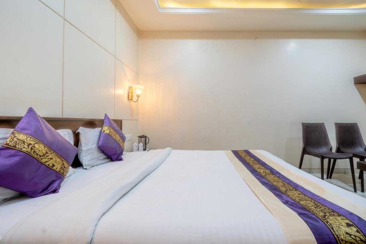Hotel Sunday Inn Jaipur Buitenkant foto