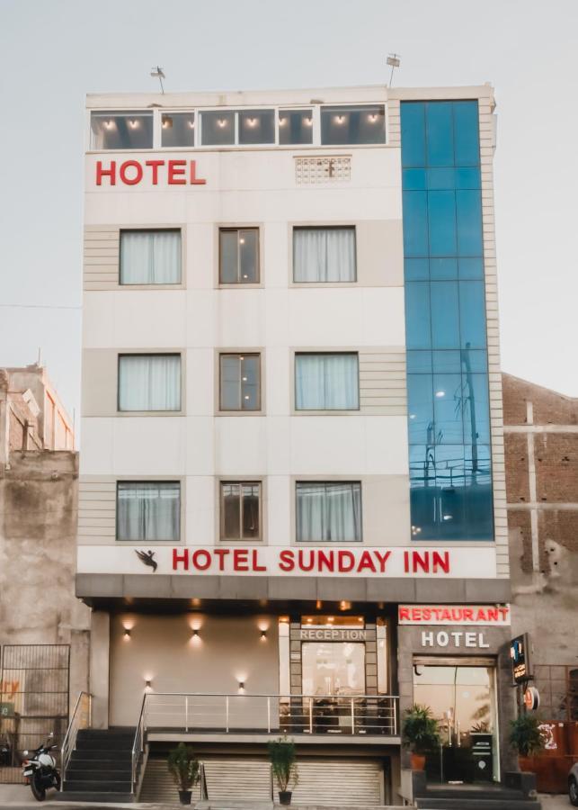 Hotel Sunday Inn Jaipur Buitenkant foto